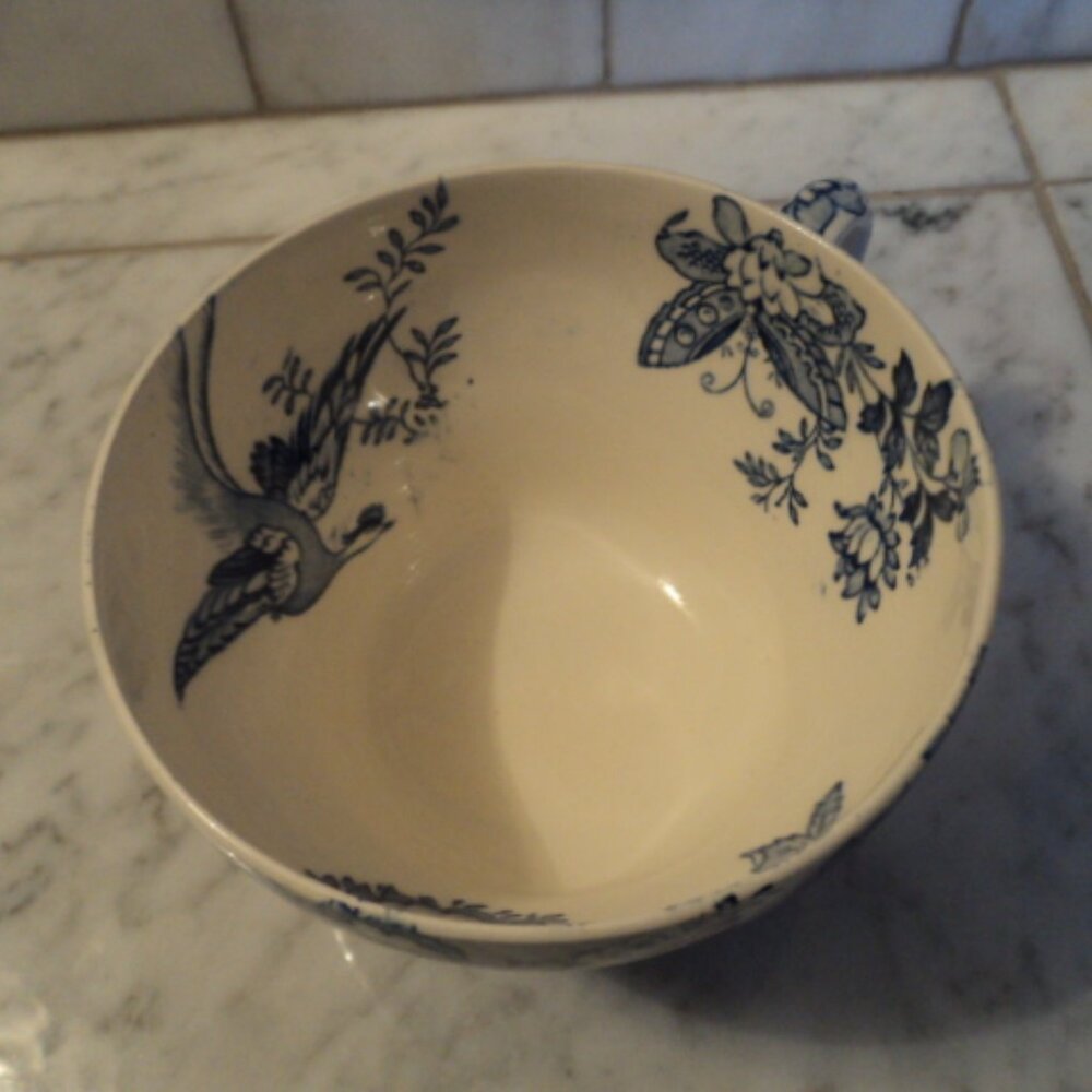 vintage  blue & white tea cup ~ ex large size - Picture 6 of 8